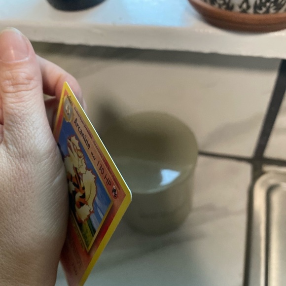 Arcanine Pokémon Card - Red and Yellow - Picture 3 of 3